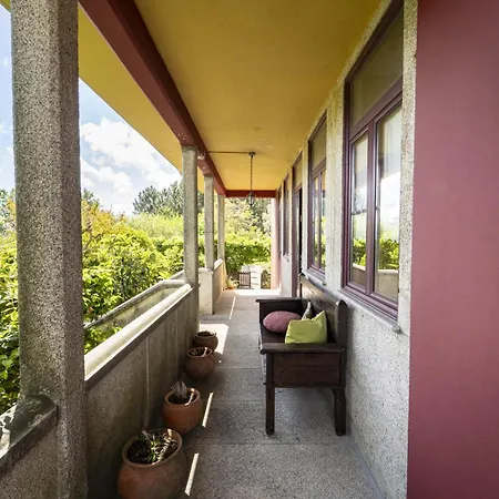 Casa Dos Avos By House And People Alvarães